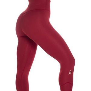 P’Tula Cabernet Red Alainah 111 leggings